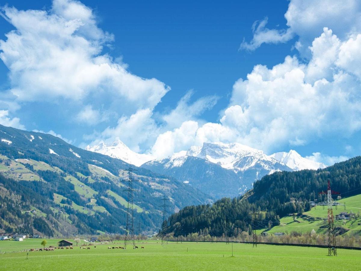 Scenic Apartment In Tirol With Garden Kaltenbach Eksteriør billede